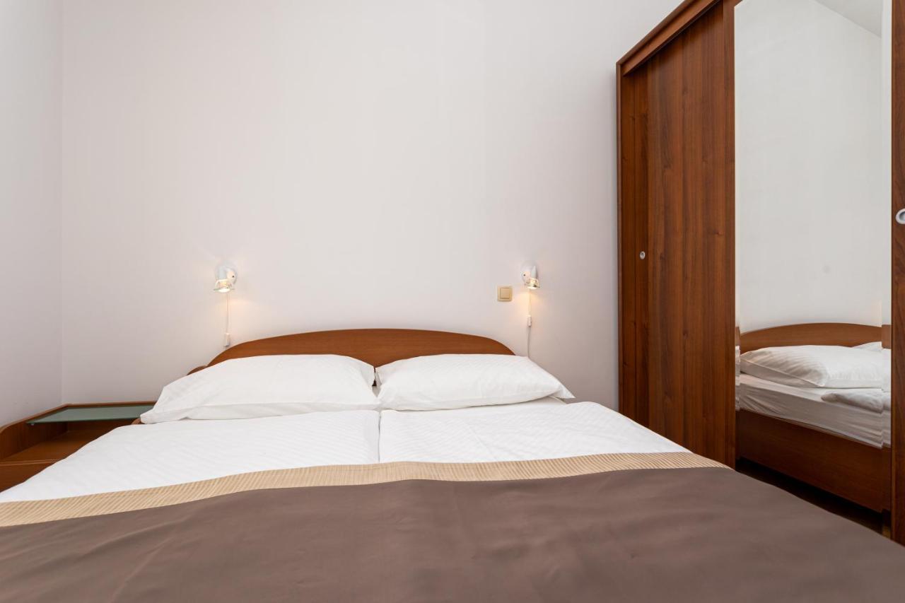 Apartments Crnekovic IV Baška Extérieur photo